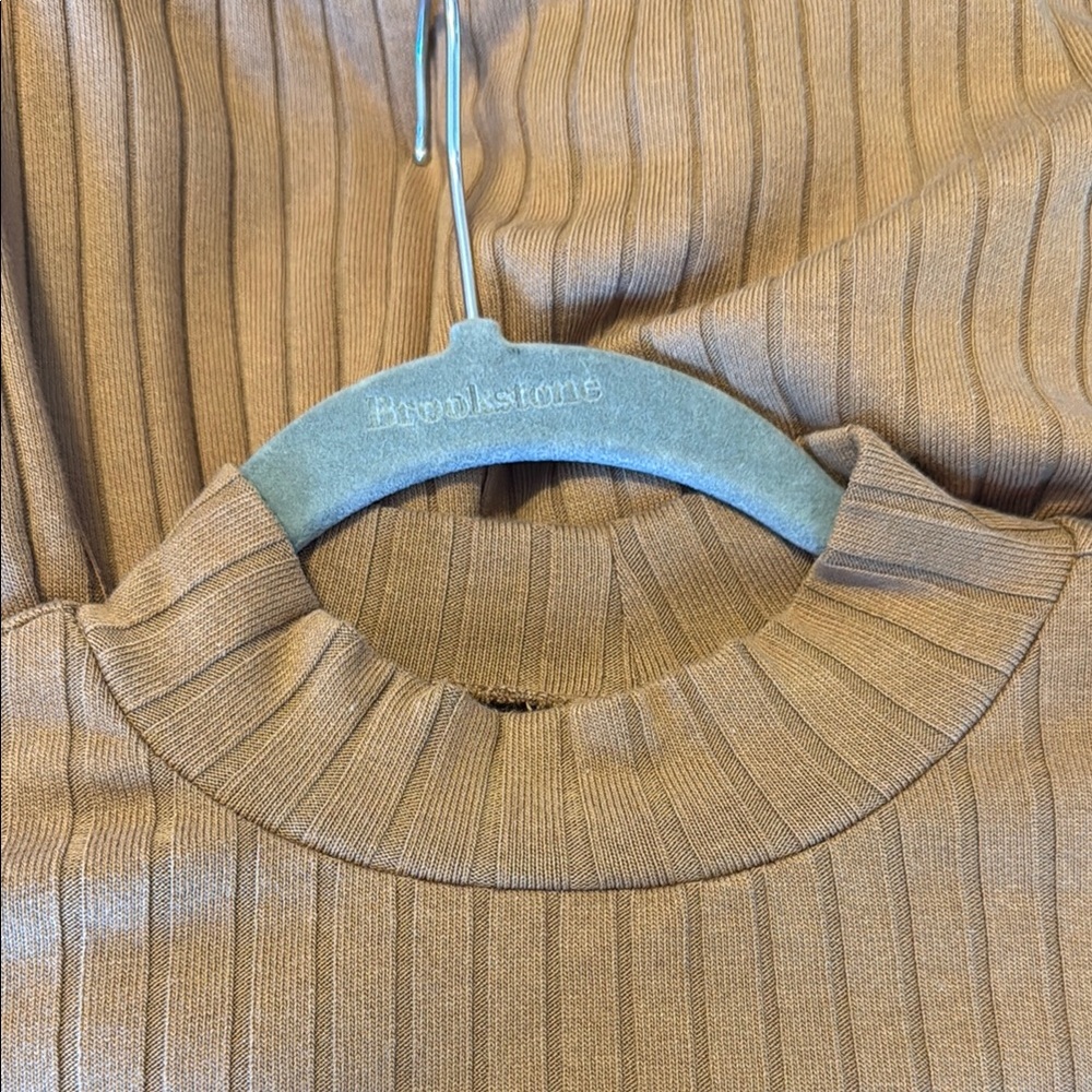 Old Navy Ribbed Two-Piece Set in Camel Brown - Picture 5 of 6
